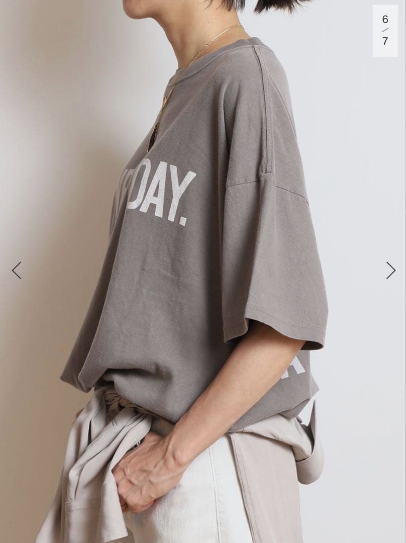 トップス REMI RELIEF A NEW DAY T-SH