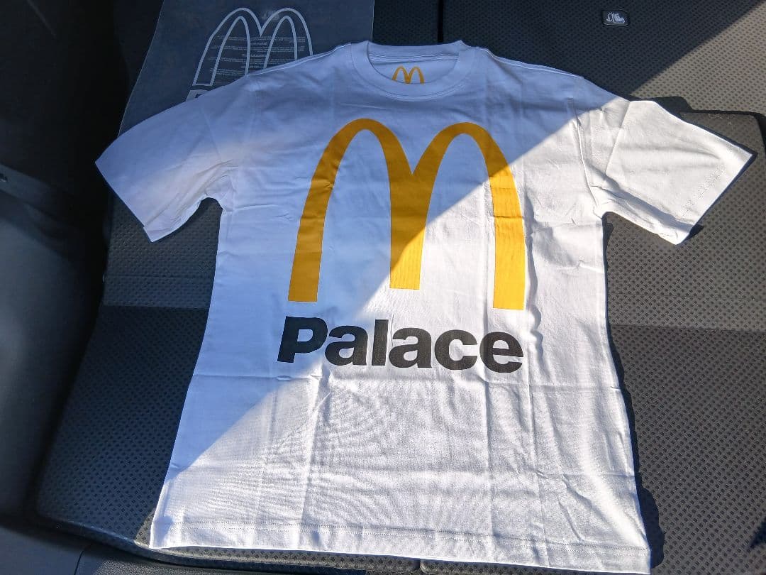 Palace Skateboards McDonald's パレスマクドナルド