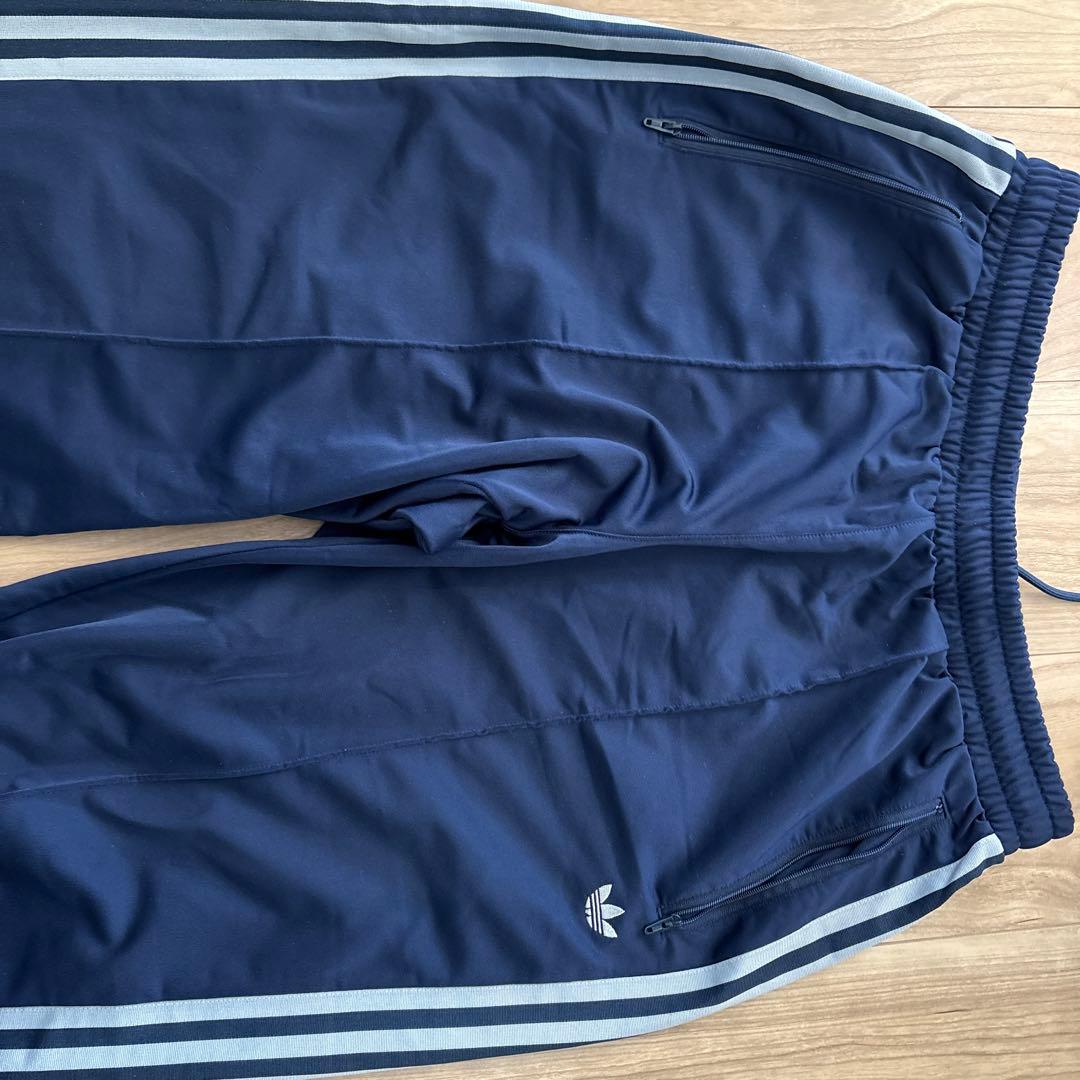 adidas ネイビー 3本トラックパンツ Mサイズ