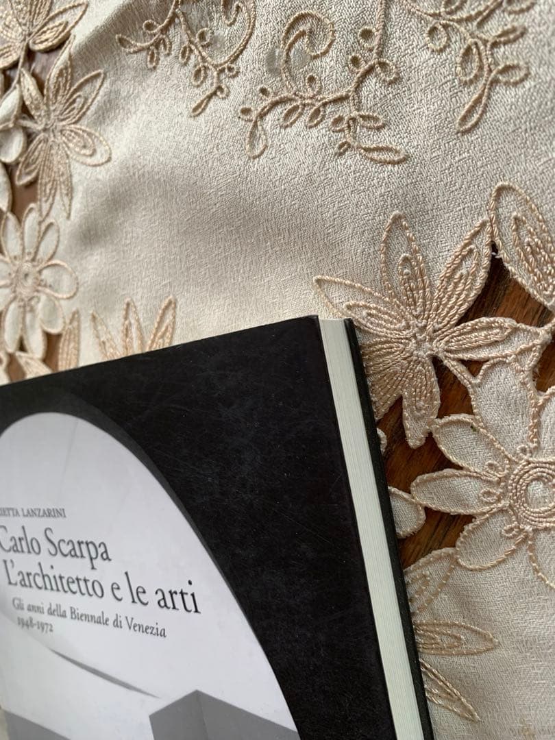 洋書 Carlo Scarpa L'architetto e le arti