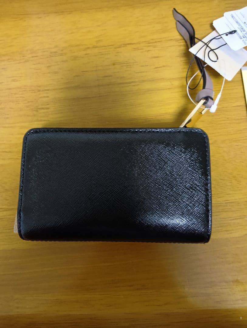 新品未使用品　MARC JACOBS 　2つ折り財布