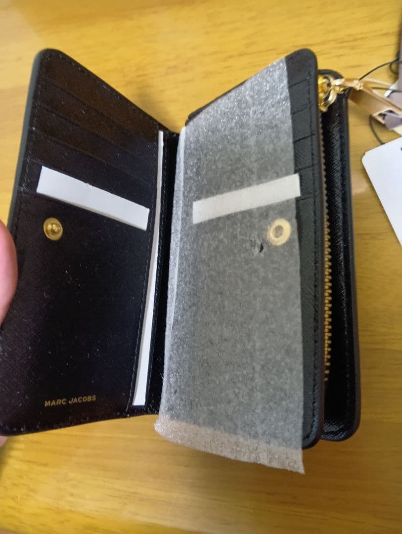 新品未使用品　MARC JACOBS 　2つ折り財布