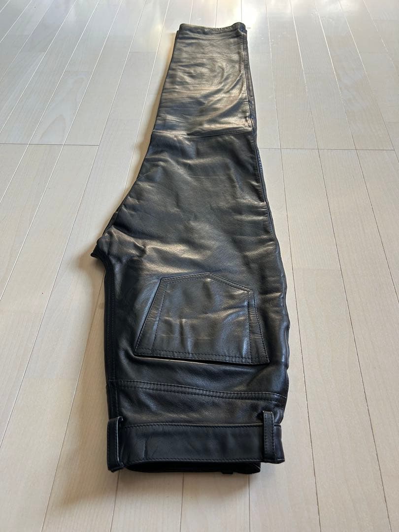 【BEAMS】美品ブラックレザーパンツ牛革