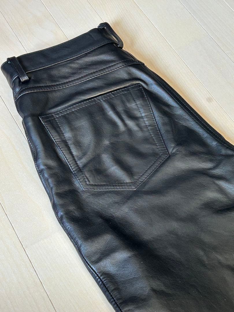 【BEAMS】美品ブラックレザーパンツ牛革