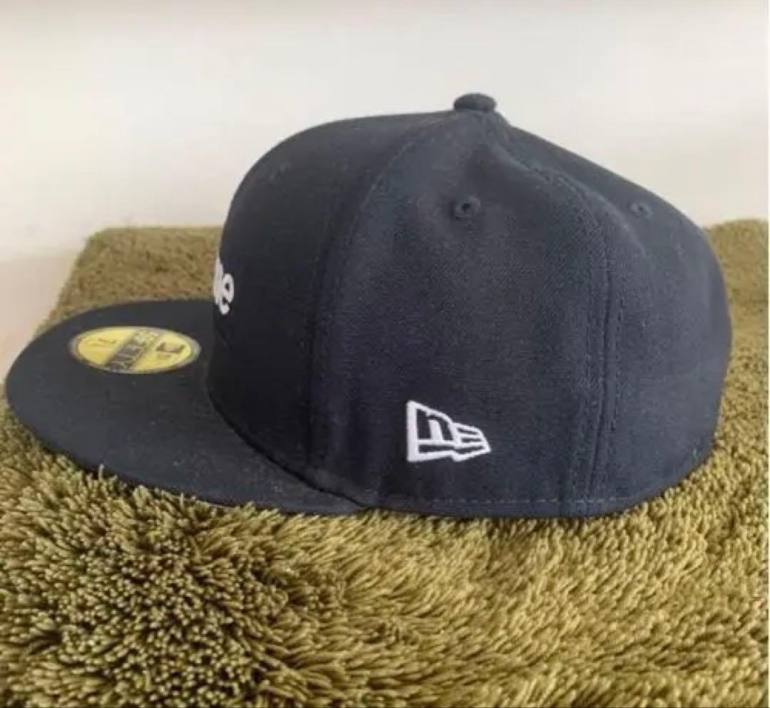 美品 supremeキャップ