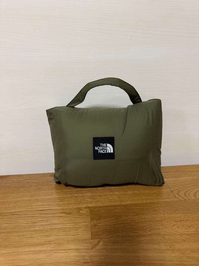 【THE NORTH FACE 】フード付きダウンスリーブ　ベビーカー　抱っこ紐