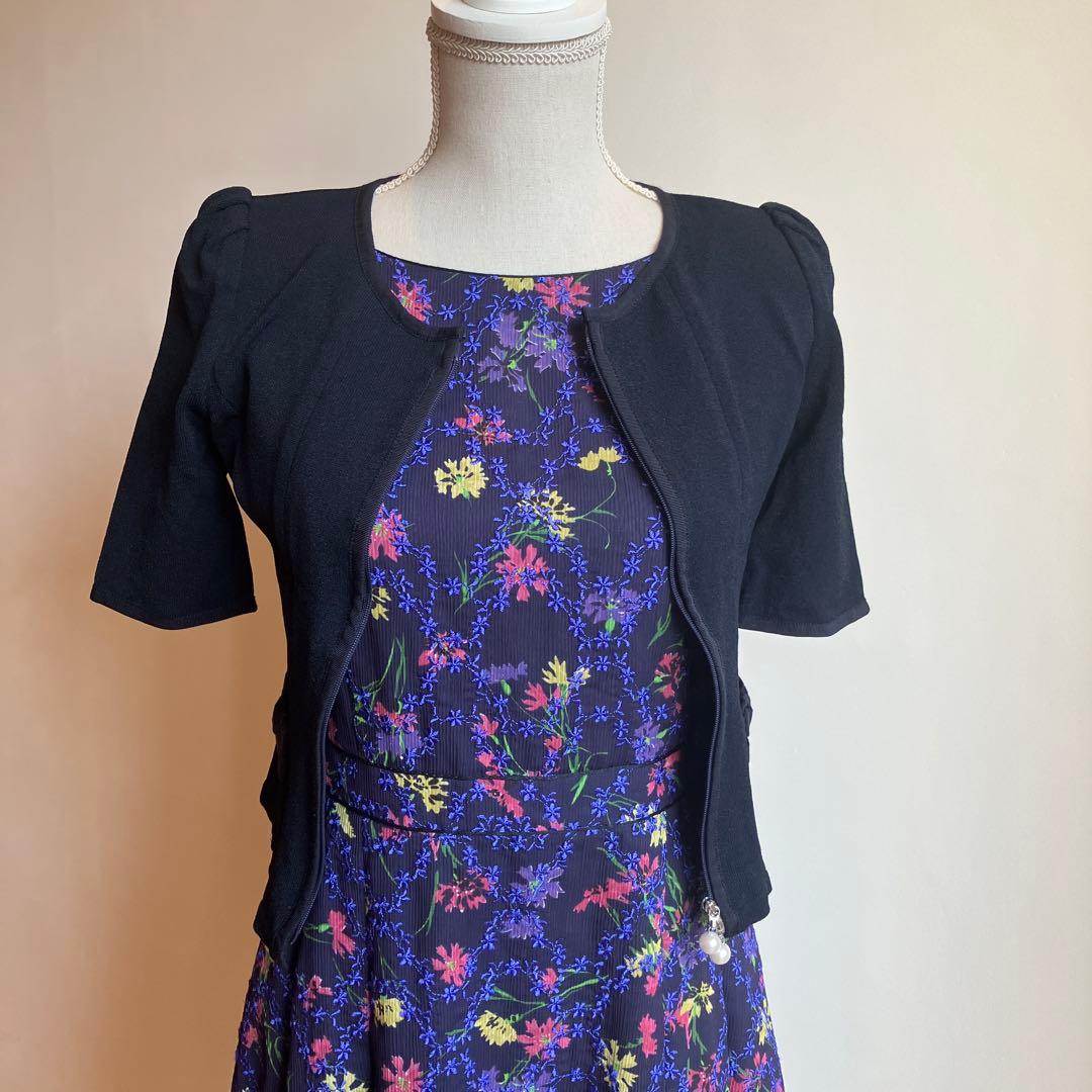 トッカワンピース　花柄　総刺繍　紺色　藍色