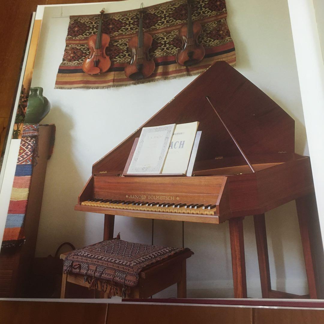 洋書　Living with Kilims ペルシャ絨毯の本