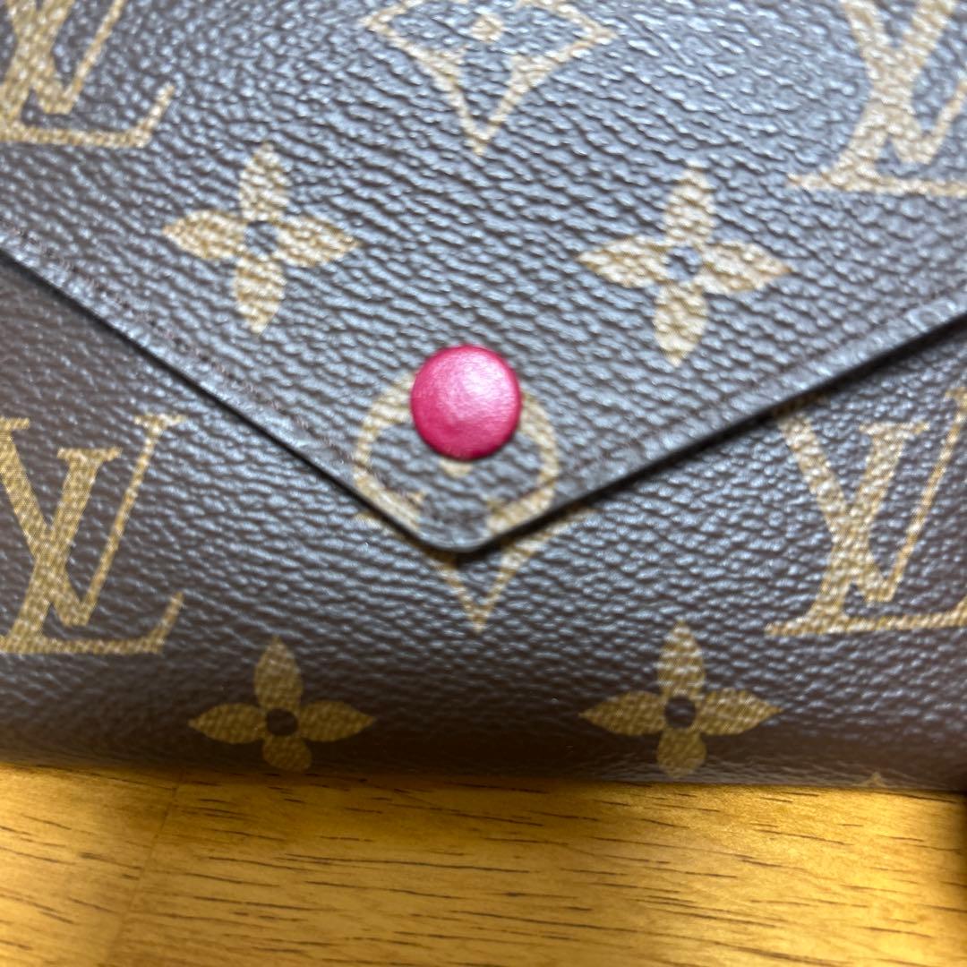 LOUIS VUITTON ポルトフォイユ　ヴィクトリーヌ　三つ折り財布