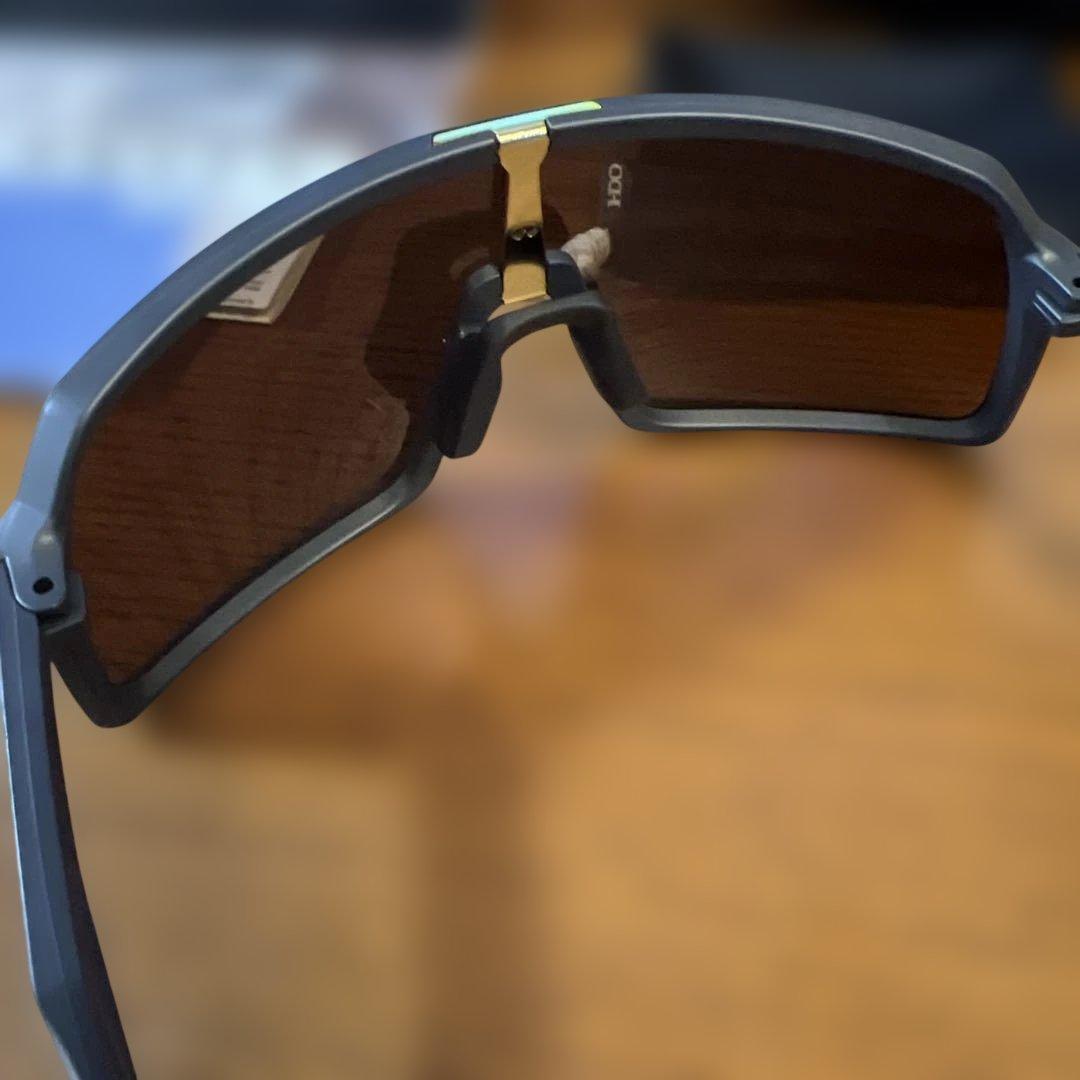 ほぼ未使用　OAKLEY SUTRO PRIZM オークリー　スートロ　ゴールド