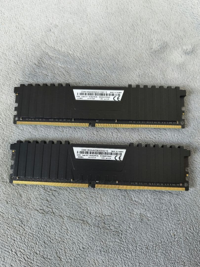 動作品 コルセア CORSAIR デスクトップメモリ 16GB 8GB 2枚