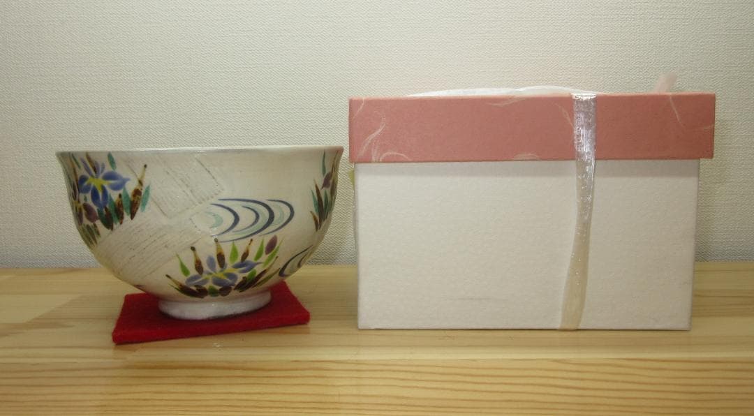 送料込【逢絢亭・新品】茶道具 茶碗 京焼 粉引 八ツ橋の図 中村与平 紙箱入り