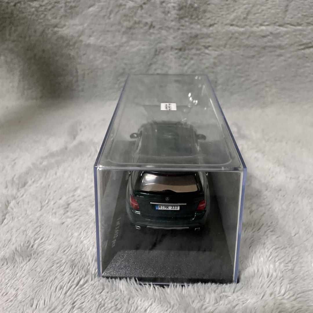 ミニチャンプス 1/43 メルセデス・ベンツ Mクラス ミニカー