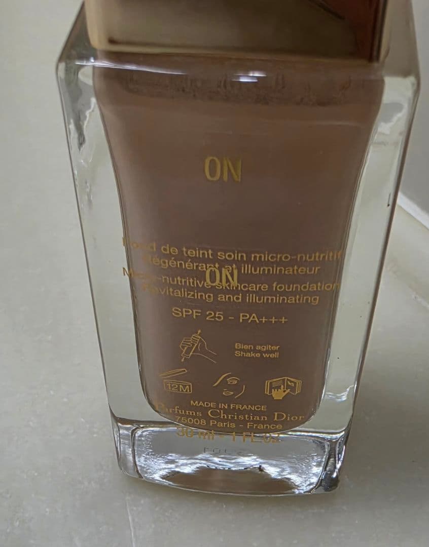 Dior プレステージ　リキッドファンデーション　0N