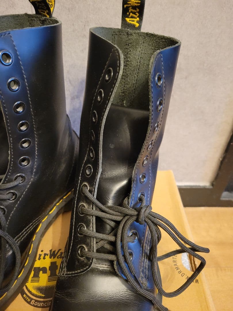 ★りい★Dr. Martens 10ホール　Uk5