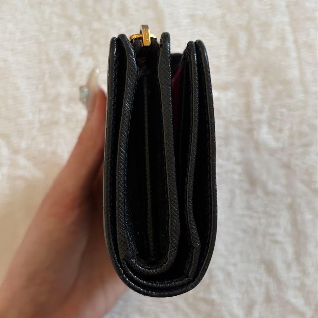 【正規品】 PRADA プラダ サフィアーノレザー 財布 黒 ハイビスカス