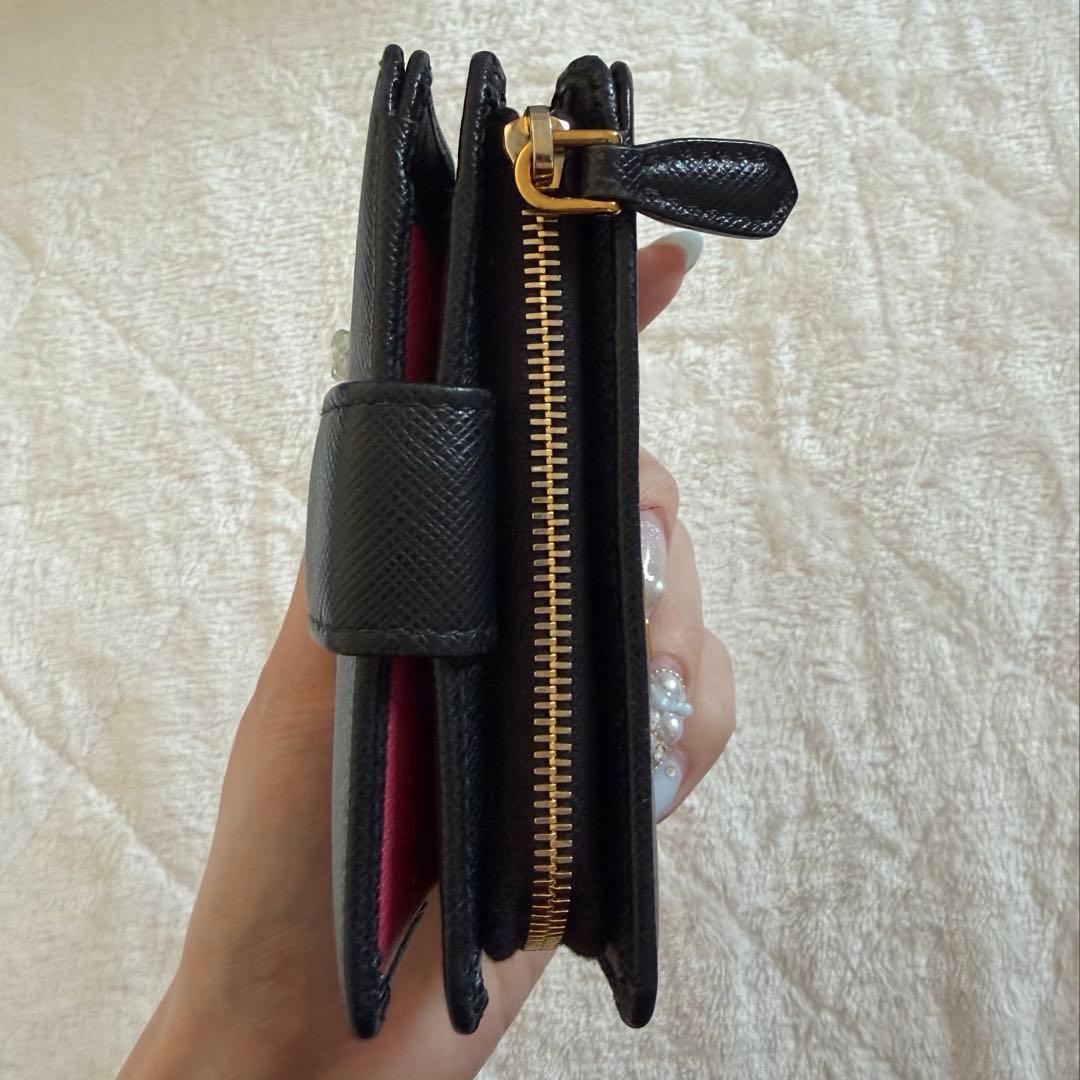 【正規品】 PRADA プラダ サフィアーノレザー 財布 黒 ハイビスカス