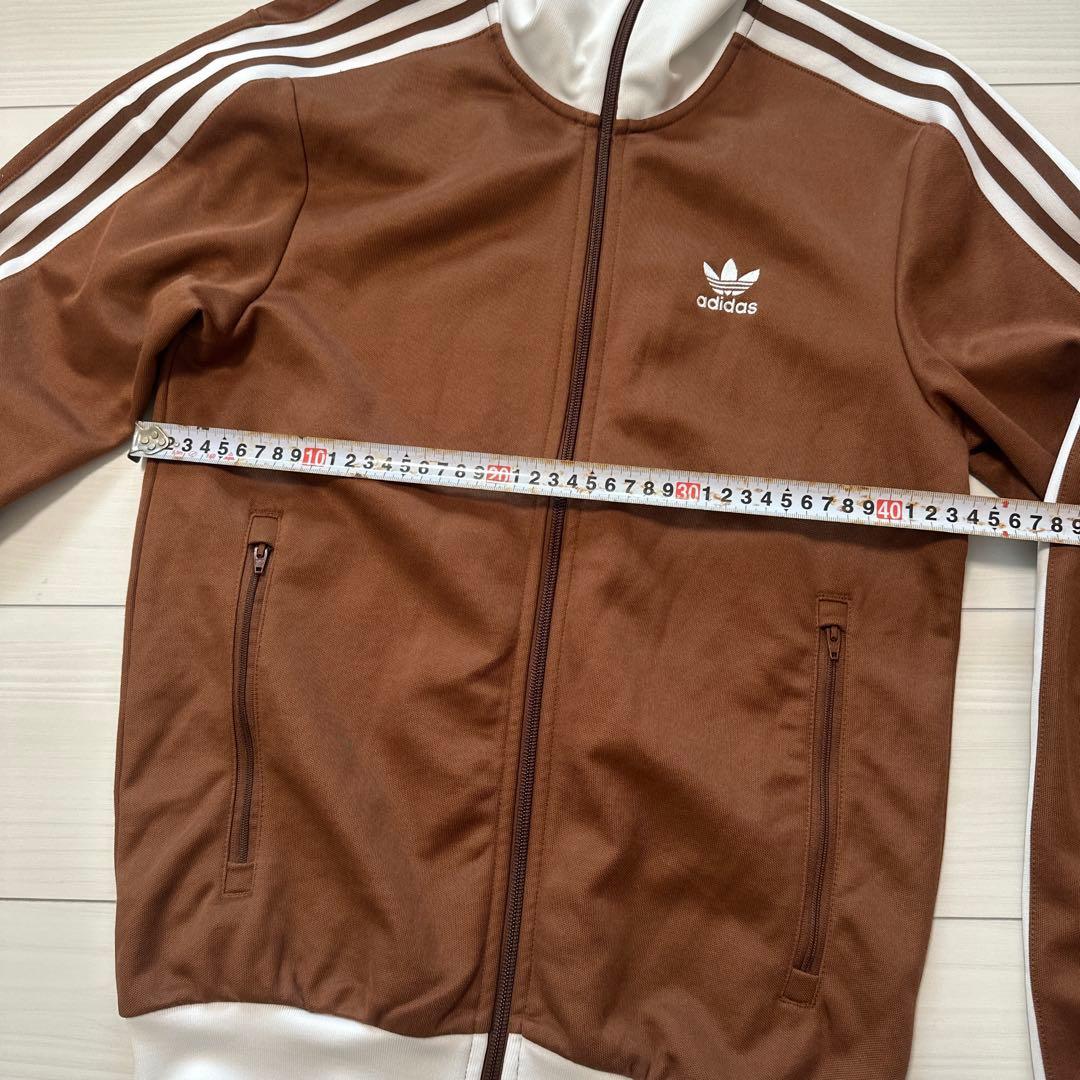 adidasトラックジャケット