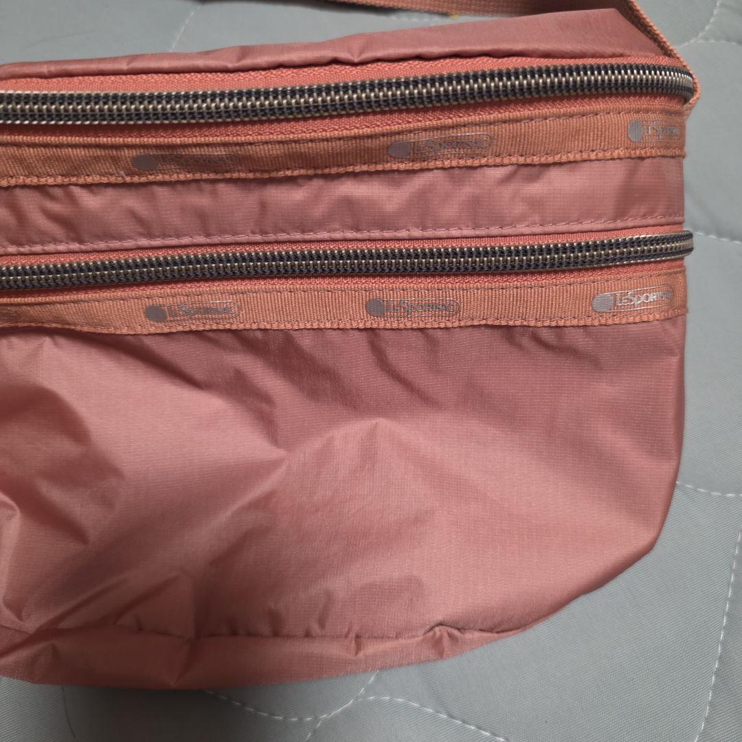 LeSportsac ピンク ボディバッグ