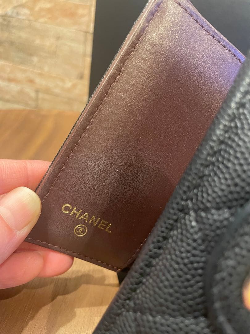 CHANEL マトラッセ　キャビアスキン　三つ折り財布