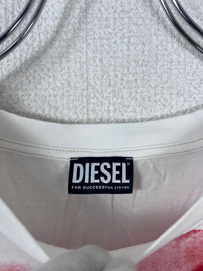 DIESEL ディーゼル　ホワイト　オーバーシルエット　ロゴプリント　tシャツ