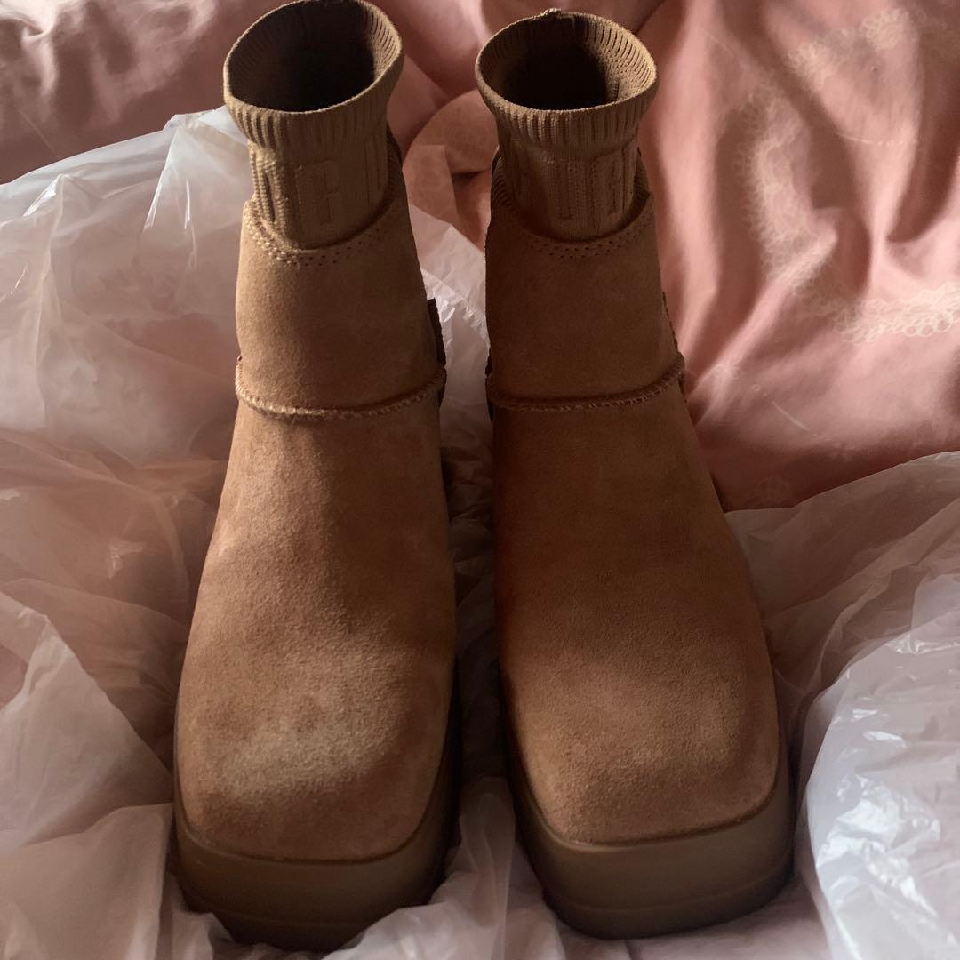 UGG モクシーチェルシー 23cm 2025年モデル キャメル