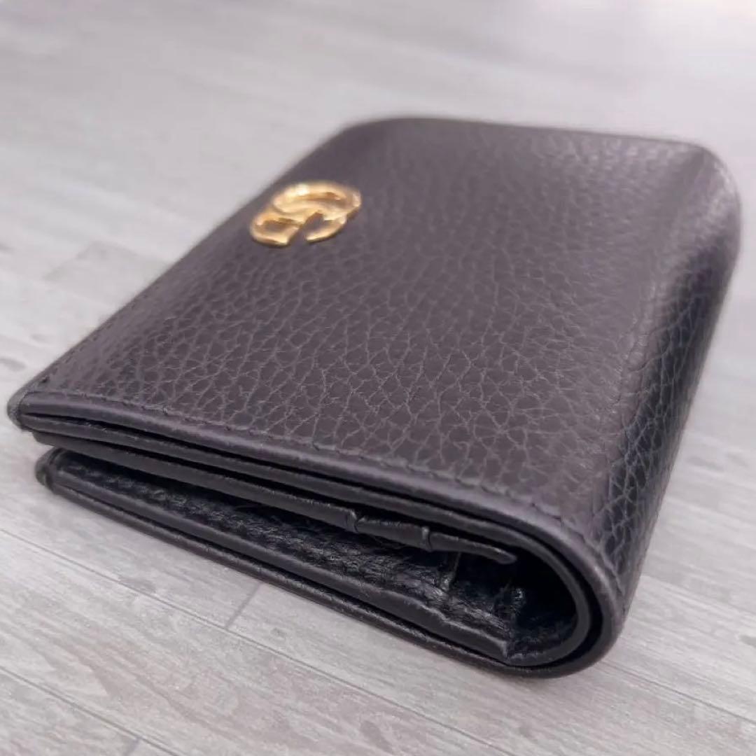 GUCCI ブラック 二つ折り財布　マーモント　黒　グッチ