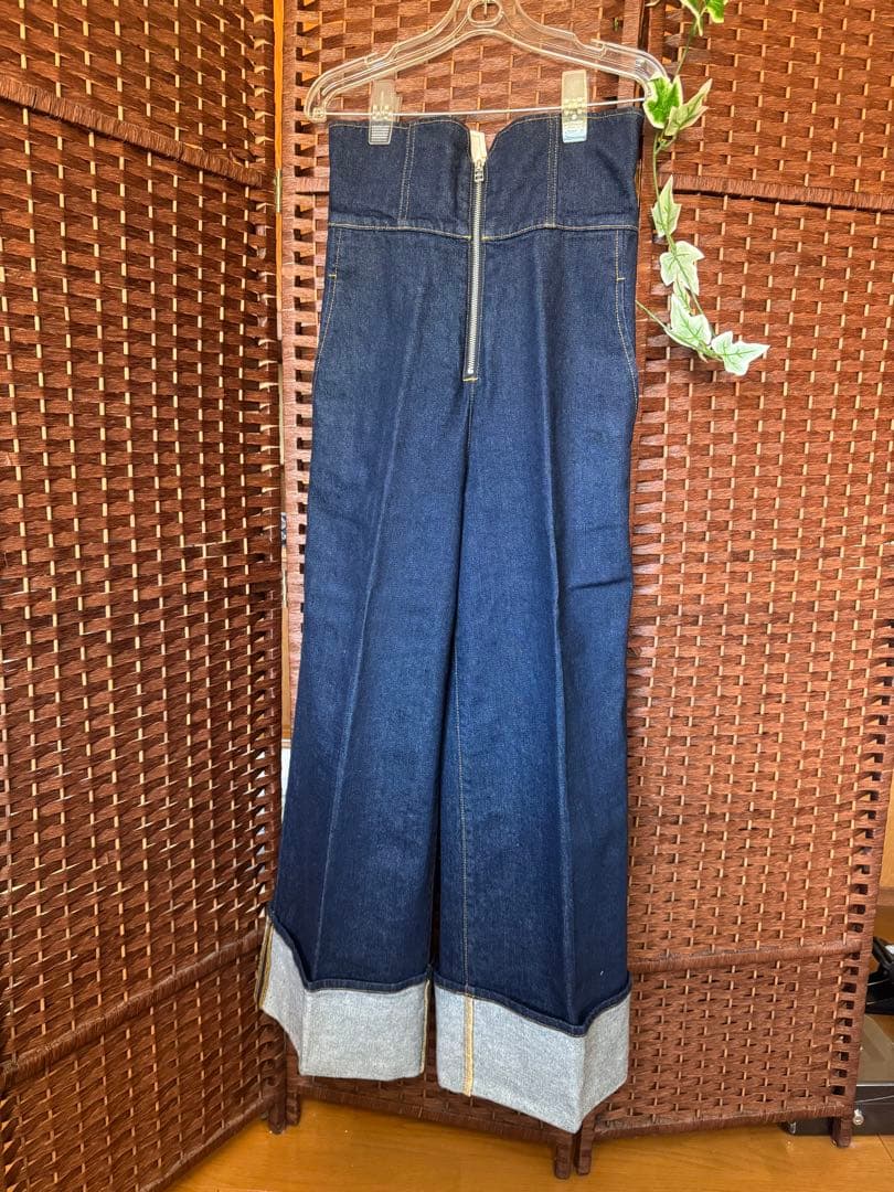 アダムエロペ　ダークブルー ハイウエストデニムパンツ