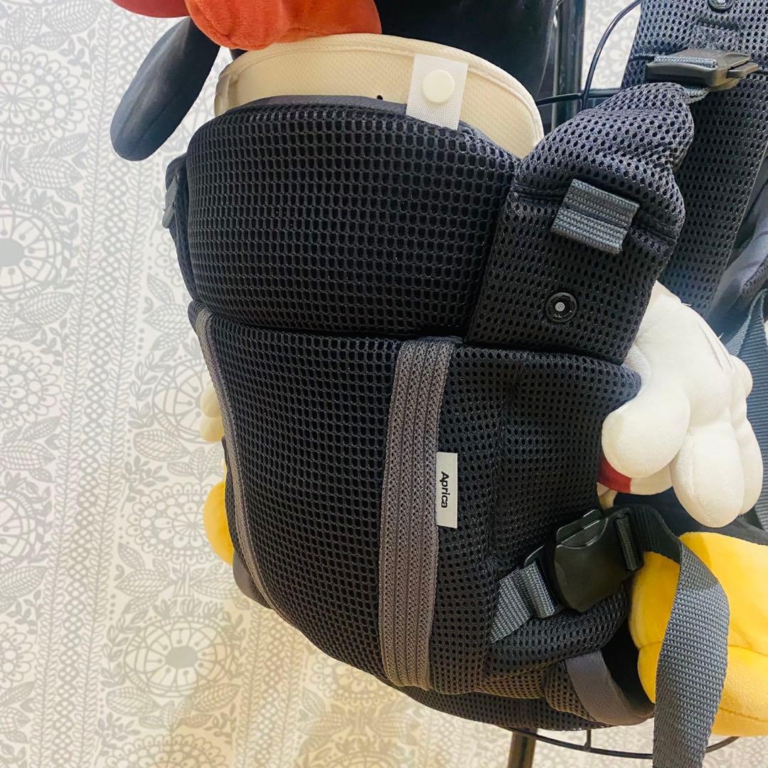 早い者勝ち！　アップリカ　抱っこ紐 ラクリス ダークグレー　展示未使用品