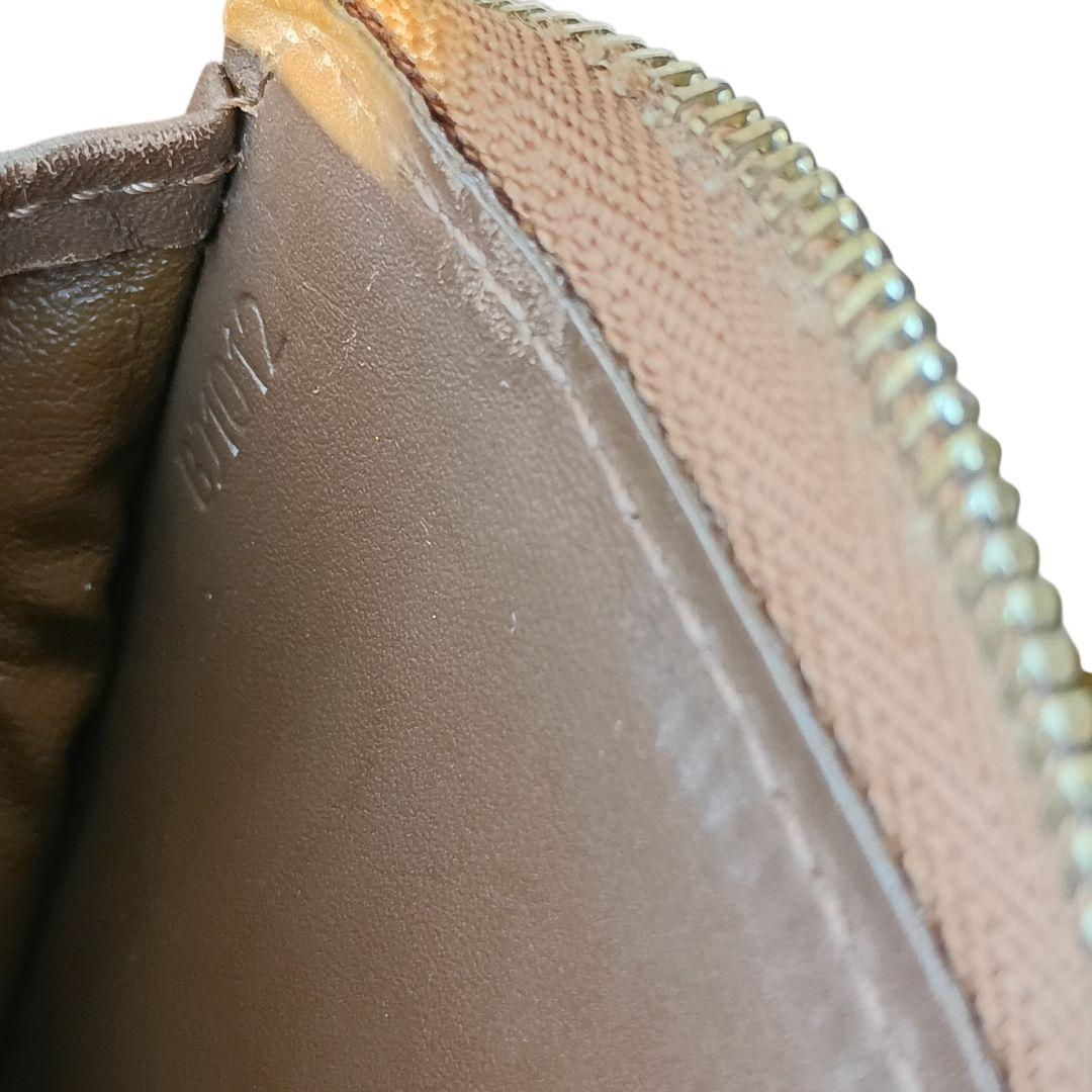 ルイヴィトン ヴェルニ ブルーム ブロンズ ラウンドジップ コンパクト財布