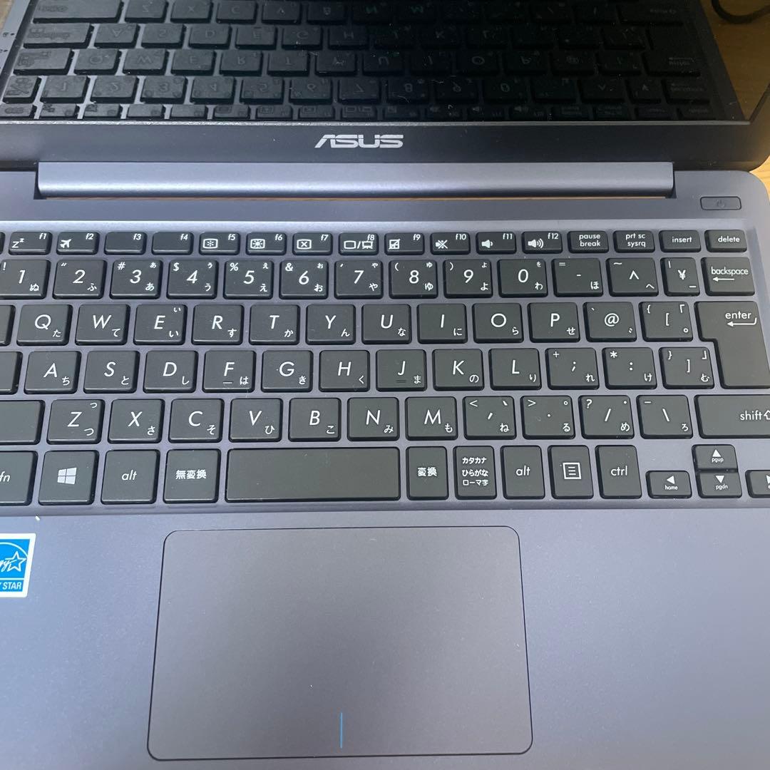 ASUS E203M ノートパソコンPC 11.6インチ
