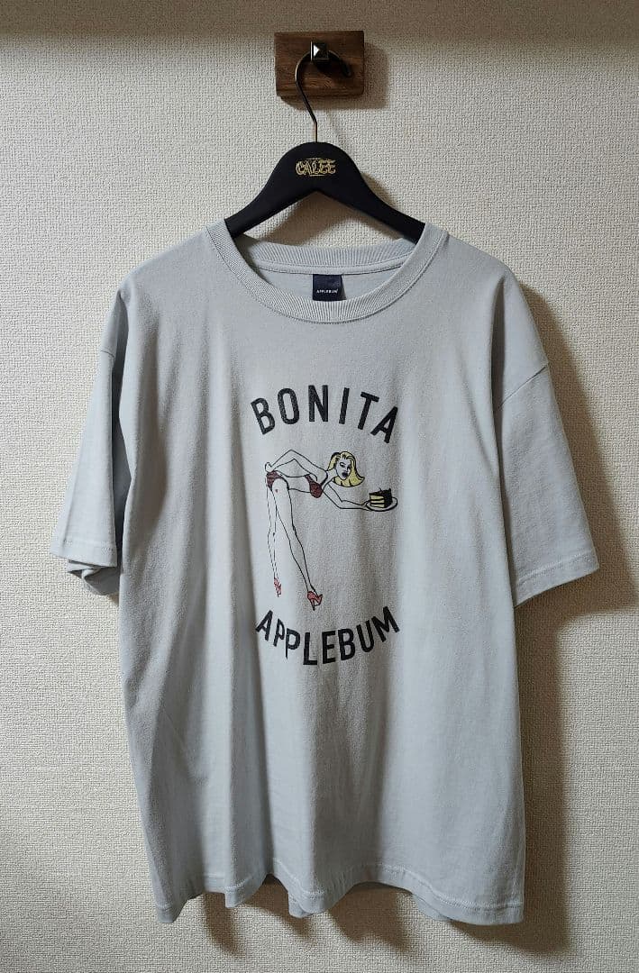 専用 APPLEBUM \"BONITA AP PLEBUM\" T-SHIRT