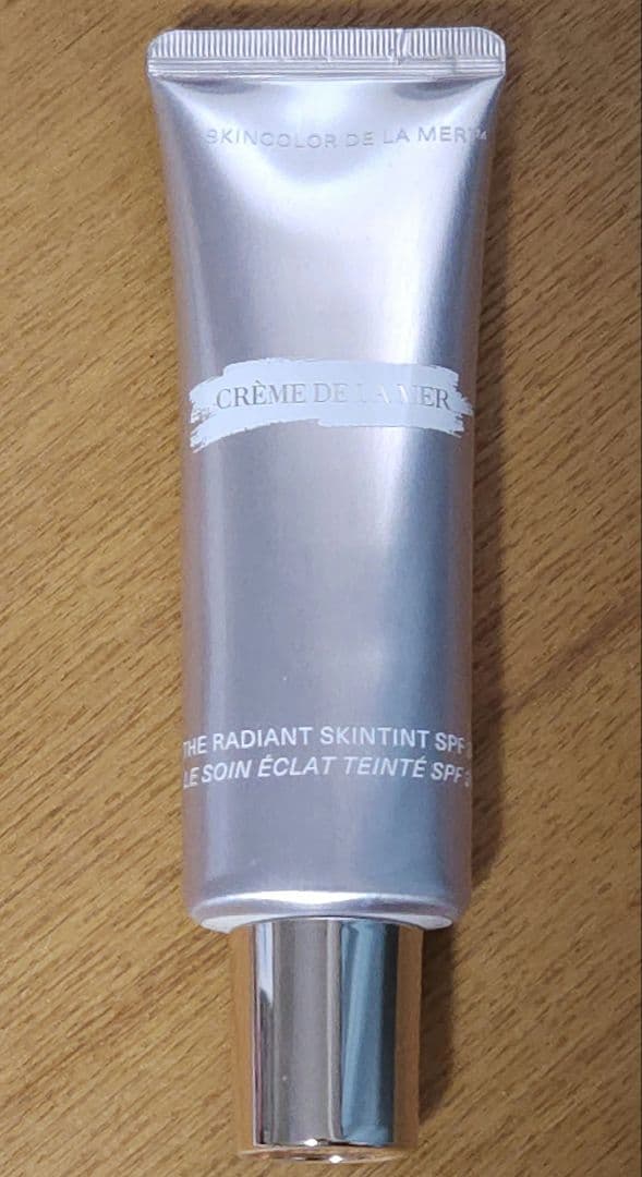 値下げ 未使用 ザ・ラディアント スキンティント SPF30 02 フェア