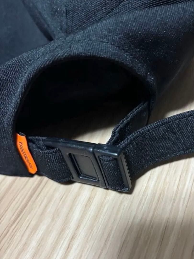 美品！TIGHT BOOTHベースボールキャップ ブラック
