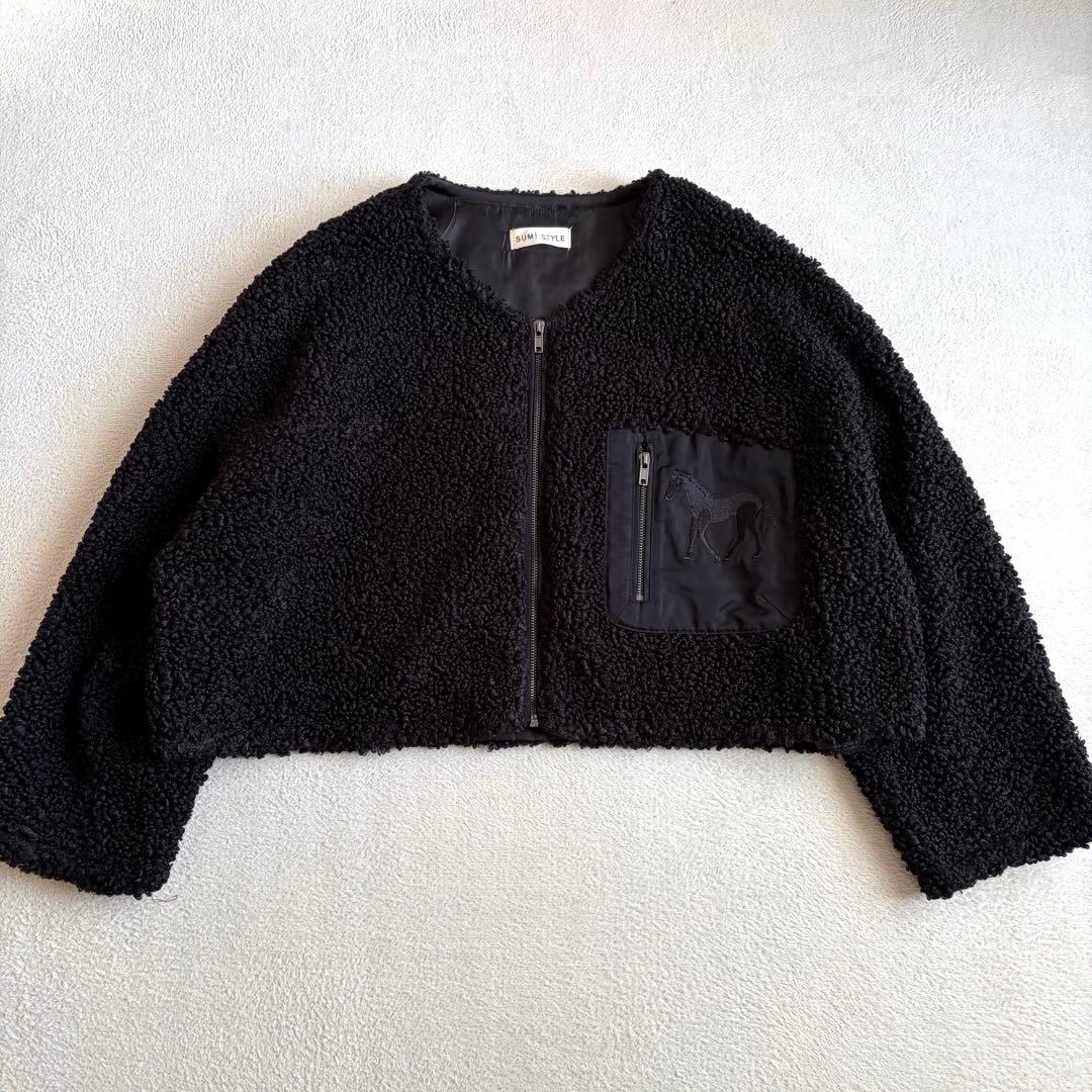 やす SUM1 STYLE ボアブルゾン付き3WAY馬刺繍コート ブラック