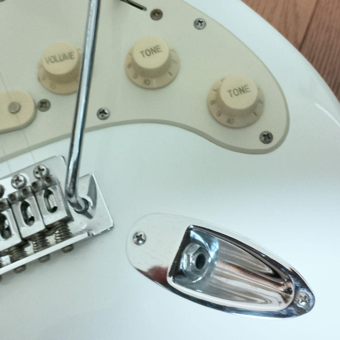 BEHRINGER　iAXE393　USB端子付き 　エレキギター　弦は新品！