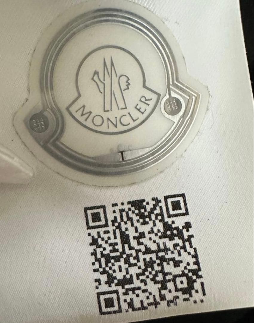 1*0様 美品！MONCLER ダブルワッペン キャップ