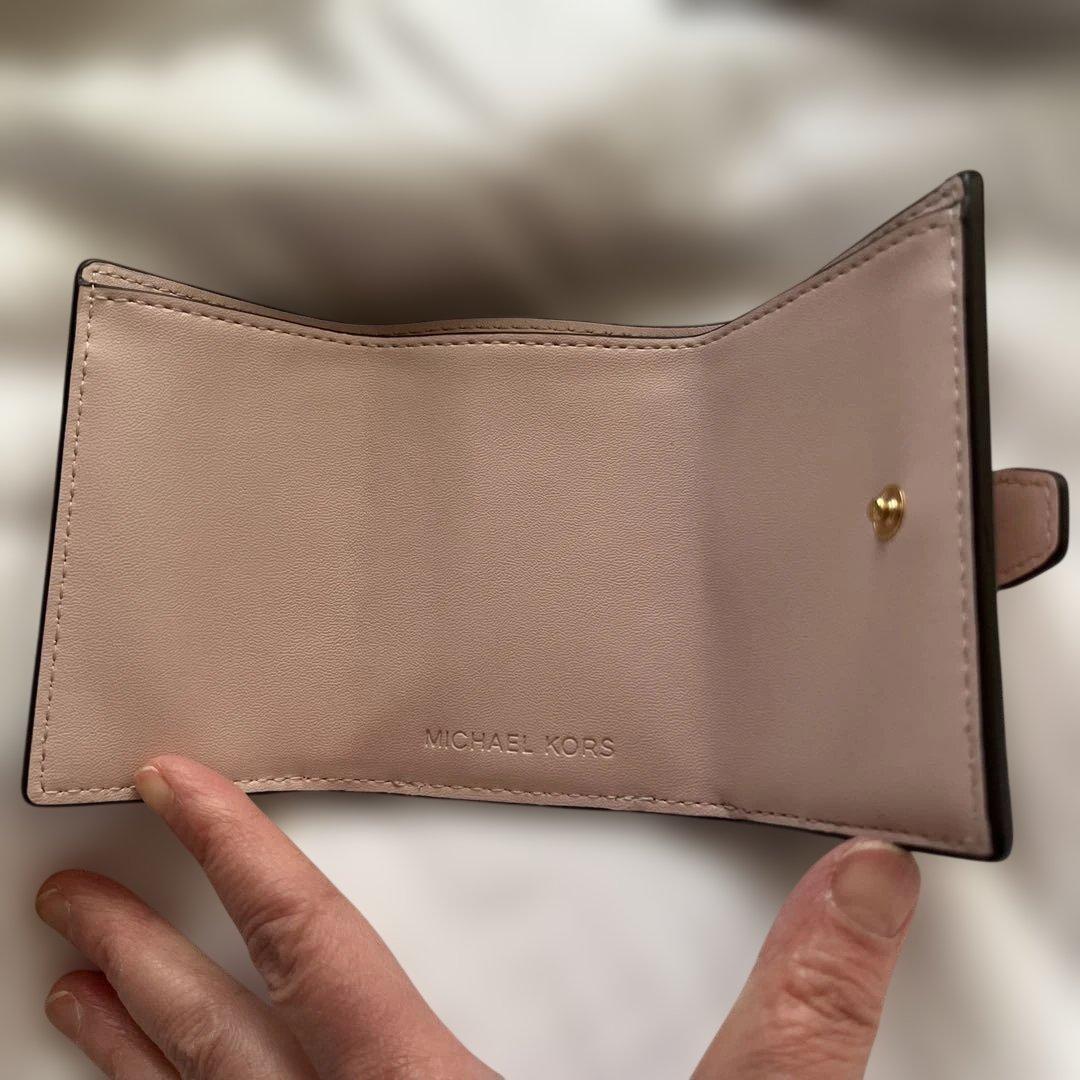 未使用級✨MICHAEL KORS マイケルコース 三つ折り財布