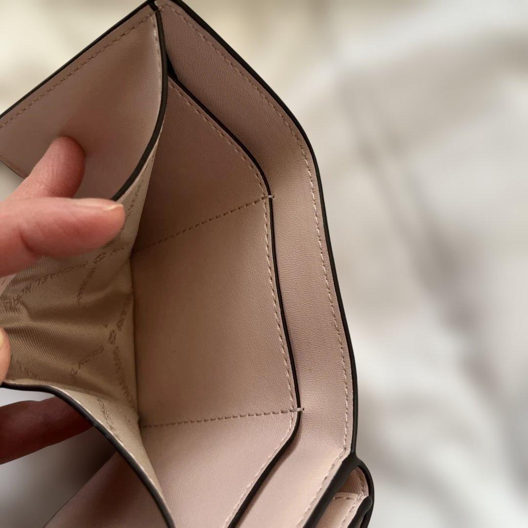 未使用級✨MICHAEL KORS マイケルコース 三つ折り財布