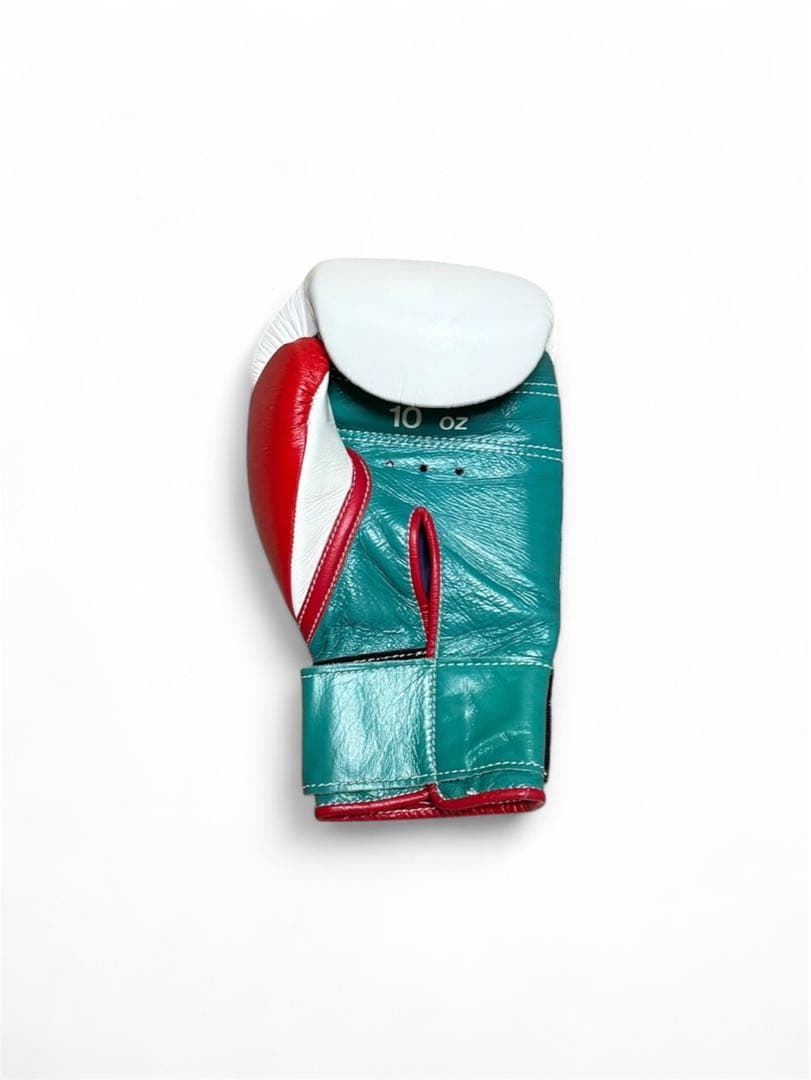 ほぼ新品未使用品　Winning ボクシンググローブ　10oz