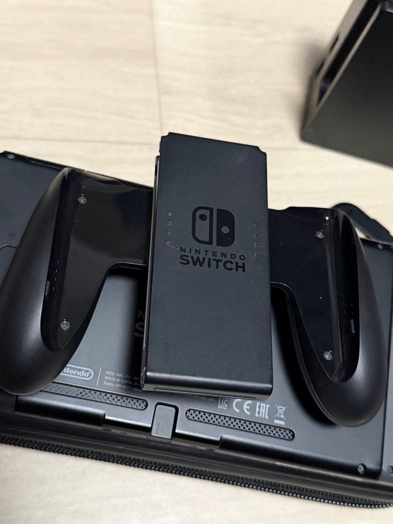 Switch 本体セットグレー（付属品完備）＋HORI製アルミケース付