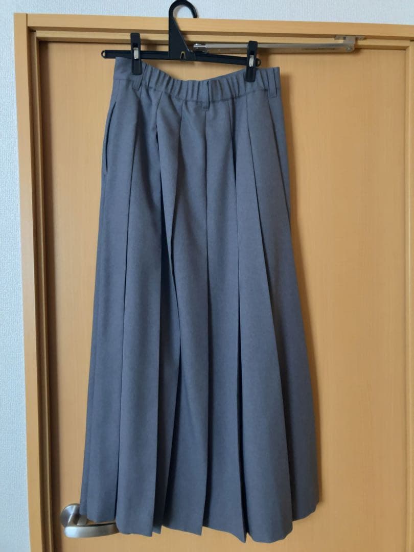 ロングプリーツスカート　クリーニング済