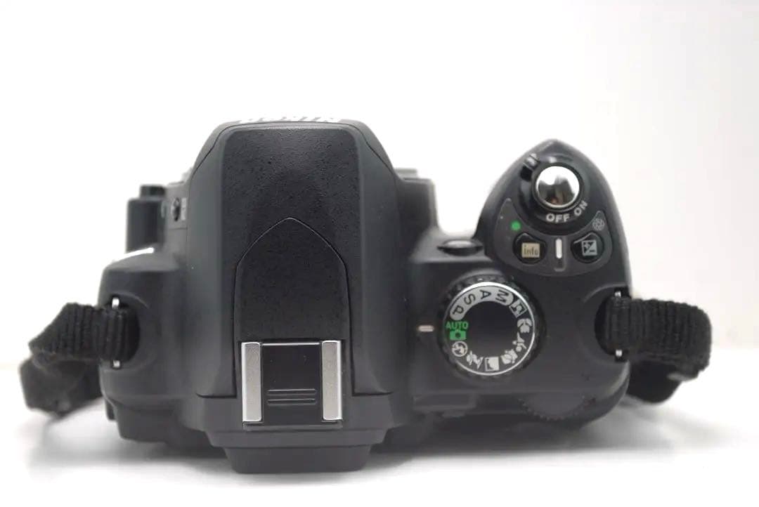⭐️シャッター回数【7,100枚】⭐️Nikon D40x 動作良好です！