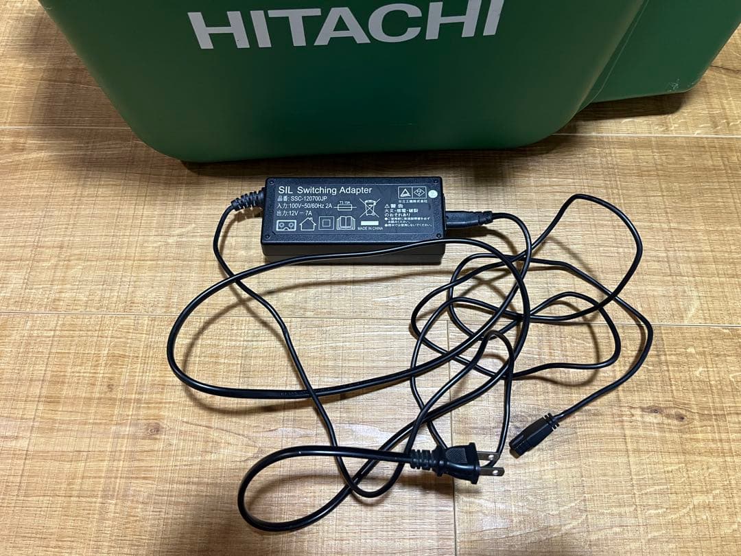 HITACHI コードレス冷温庫　UL18DSL （中古）