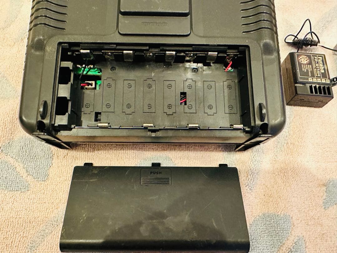 カ*ロ様 Futaba ATTACK 4WD ラジコン送受信機セット