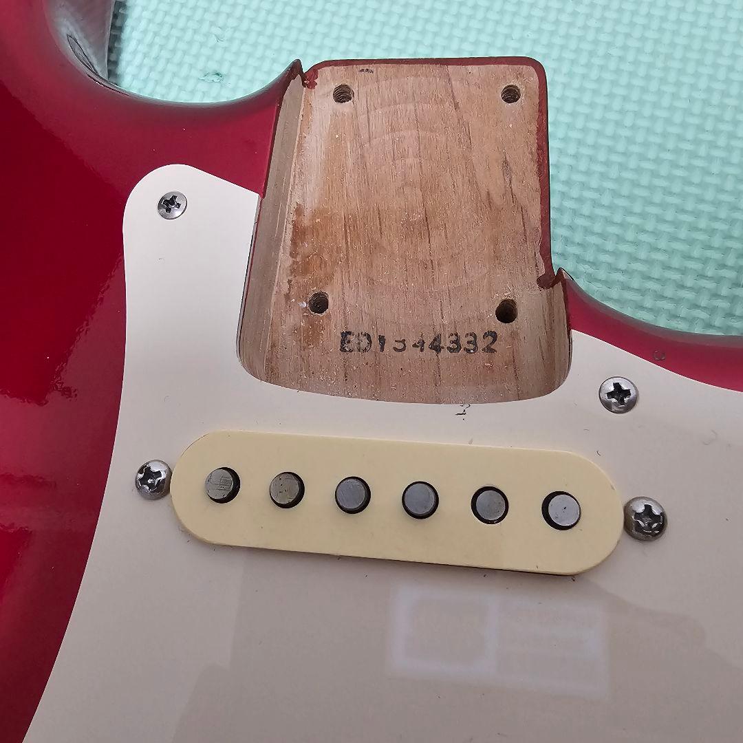 最終値下げ　EDWARDS E-SE-100M/LT CAR ストラトキャスター
