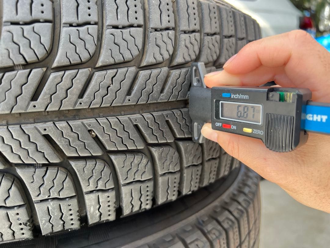 ①2019年製 スタッドレス 195/80R15 ミシュラン 4本セット 冬
