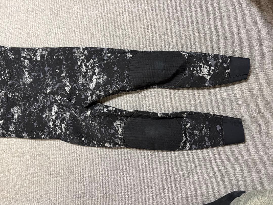 スピアフィッシング、ウエットスーツ