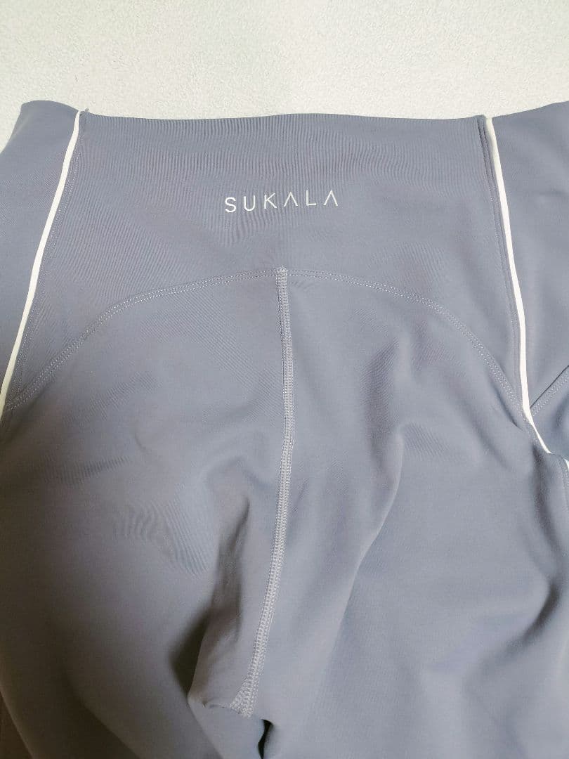 SUKALA ライントレンカレギンス　ライラック　Ｍサイズ