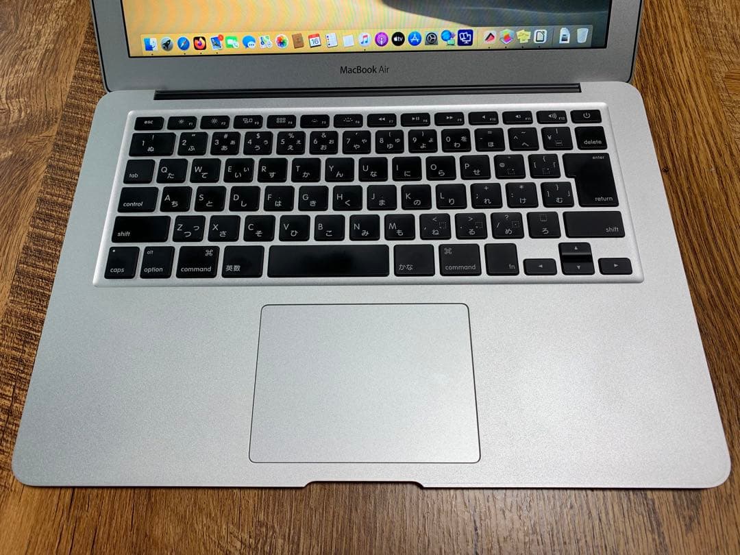 MacBook Air 13インチ 動作品 初期化済 元箱入り　マニュアル本付き